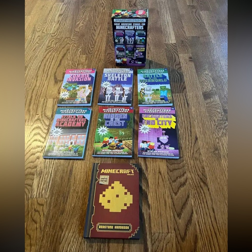 The Unofficial MINECRAFTERS Academy Box Set 
books + Redstone Handbook Minecraft